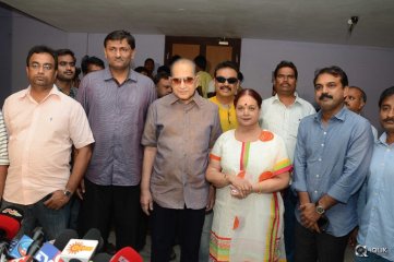 Super star Krishna Watches Srimanthudu Movie